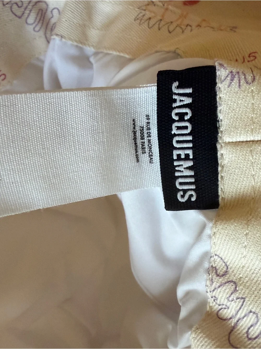 Jacquemus Cream Bucket Hat with Multicolor Logo Print - size 60